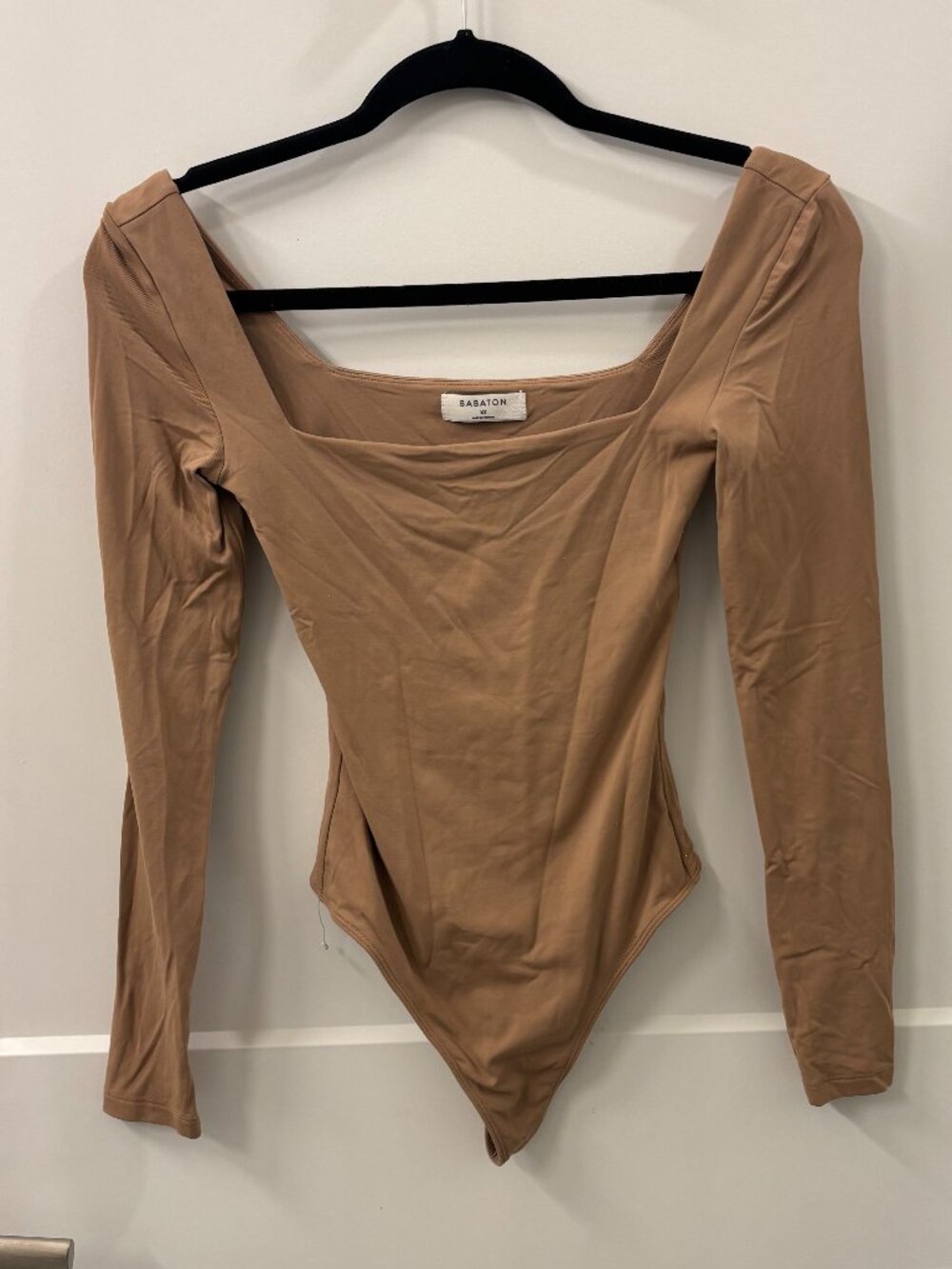 Aritzia Baton Tan Square Neckline Long-Sleeve Bodysuit Size XS